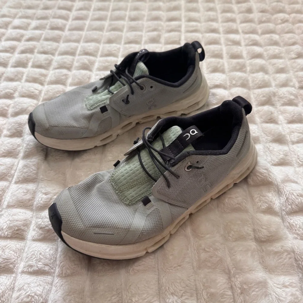 On Running Sky 5.5 Youth Sneakers Athletic Shoes Gray w/ Black Laces